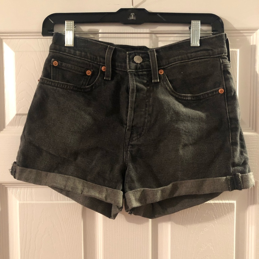 Levi high waisted jean shorts.